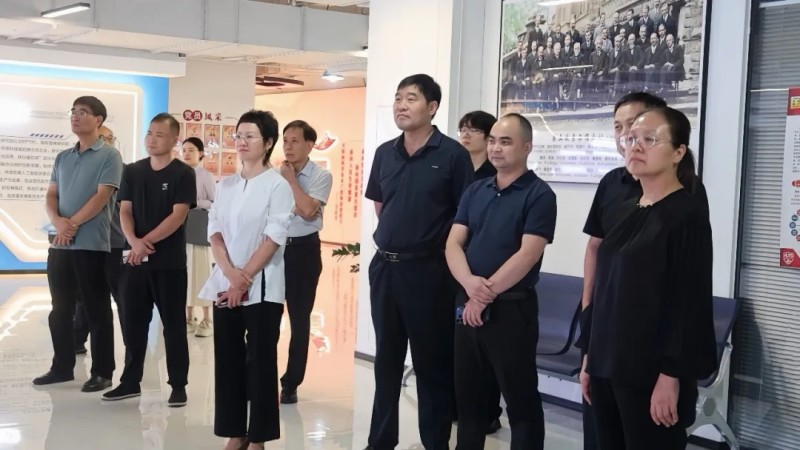 郑州市人大常委会委员、人大经济委副主任杨爱玲一行莅临雷神光电技术研究院调研指导-观看视频 郑州市人大常委会委员、人大经济委副主任杨爱玲一行莅临雷神光电技术研究院调研指导-观看视频